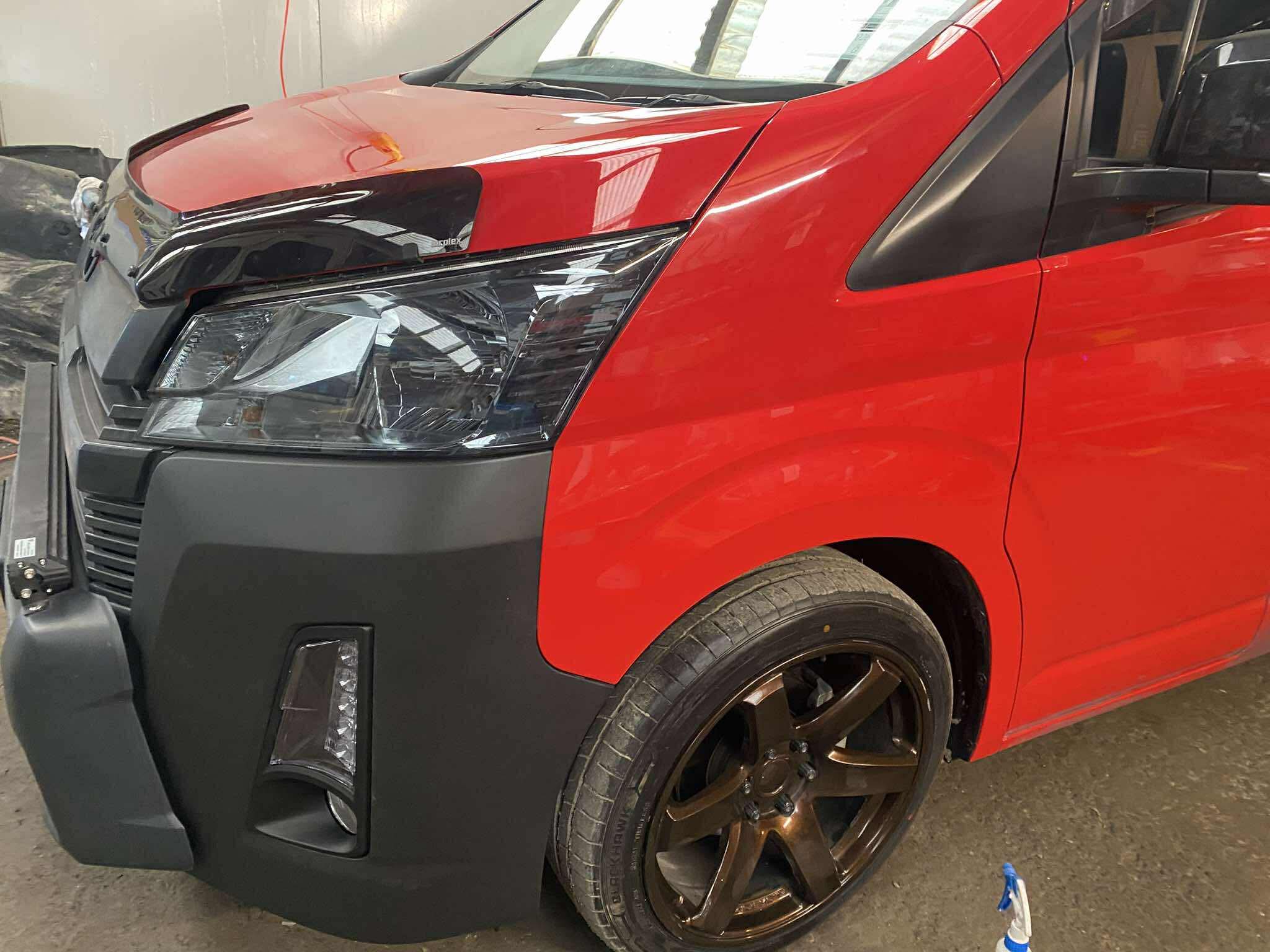 Toyota Hi-Ace - Accident repair, Bumper repair, Guard repair, Paint work